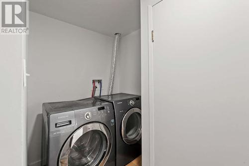 460 Eldorado Road, Kelowna, BC - Indoor Photo Showing Laundry Room