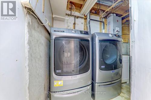 327 Phillip Murray Avenue, Oshawa, ON - Indoor Photo Showing Laundry Room