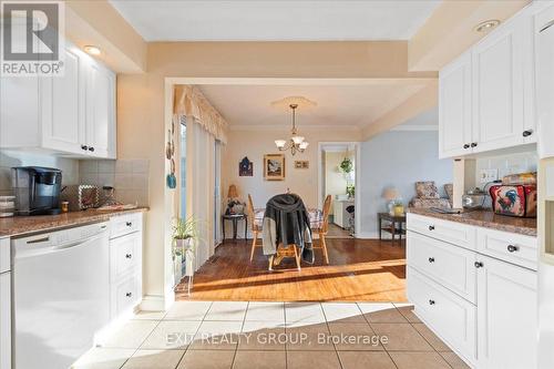 278 Riverside Parkway, Quinte West, ON - Indoor Photo Showing Kitchen