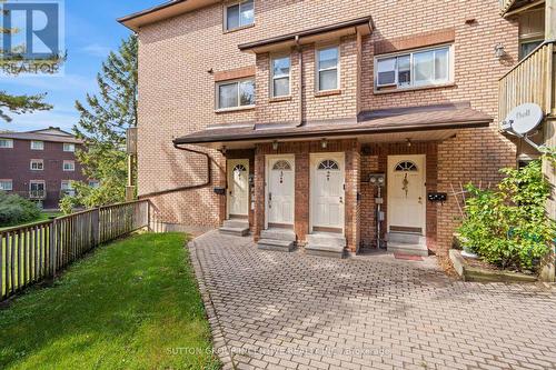 3 - 15 Meadow Lane, Barrie, ON - Outdoor