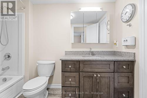 3 - 15 Meadow Lane, Barrie, ON - Indoor Photo Showing Bathroom