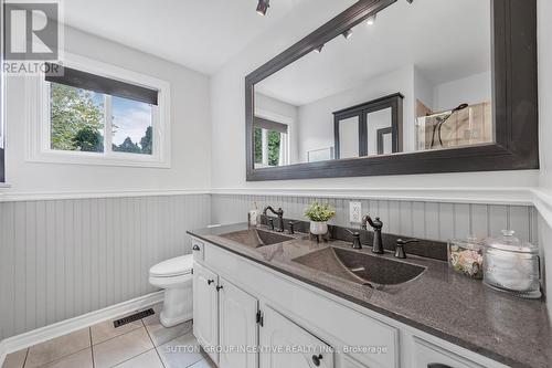 25 Eileen Drive, Barrie, ON - Indoor Photo Showing Bathroom