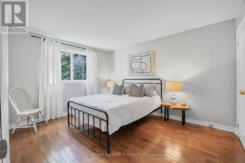 25 Eileen Drive, Barrie, ON - Indoor Photo Showing Bedroom