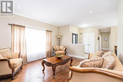 1962 Elana Drive, Severn, ON - Indoor Photo Showing Living Room