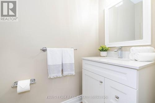 1962 Elana Drive, Severn, ON - Indoor Photo Showing Bathroom