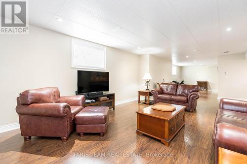 1962 Elana Drive, Severn, ON - Indoor Photo Showing Living Room