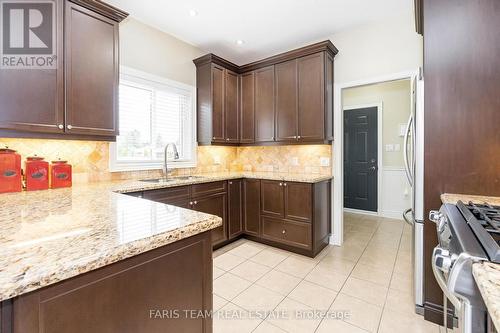 1962 Elana Drive, Severn, ON - Indoor Photo Showing Kitchen