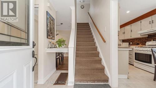 23 Grand Rapid Square, Brampton, ON - Indoor Photo Showing Kitchen