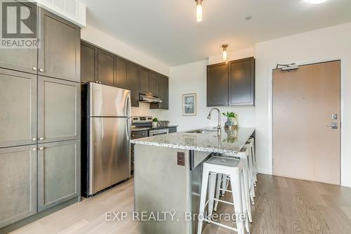 208 - 3028 Creekshore Common S, Oakville, ON - Indoor Photo Showing Kitchen With Stainless Steel Kitchen