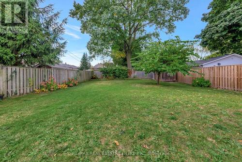 8 Lowell Street S, Cambridge, ON - Outdoor With Backyard