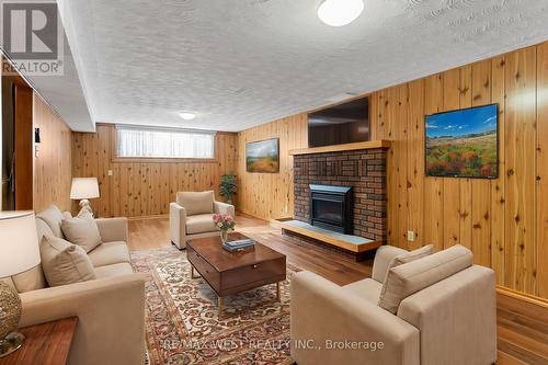 144 Macbeth Crescent, North Bay, ON - Indoor Photo Showing Living Room With Fireplace