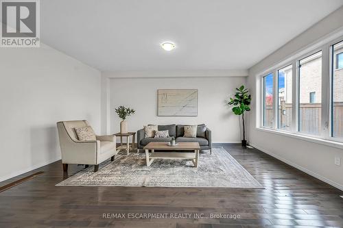 3 Kelso Drive, Haldimand, ON - Indoor Photo Showing Living Room