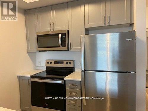 617 - 450 Dundas Street E, Hamilton, ON - Indoor Photo Showing Kitchen