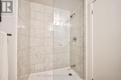 1106 - 32 Forest Manor Road, Toronto, ON - Indoor Photo Showing Bathroom