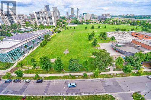 1106 - 32 Forest Manor Road, Toronto, ON - Outdoor With View