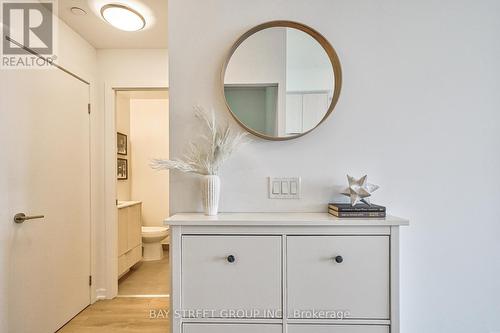 1106 - 32 Forest Manor Road, Toronto, ON - Indoor Photo Showing Bathroom