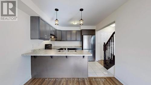 1056 Clipper Lane, Pickering, ON - Indoor Photo Showing Kitchen With Double Sink With Upgraded Kitchen