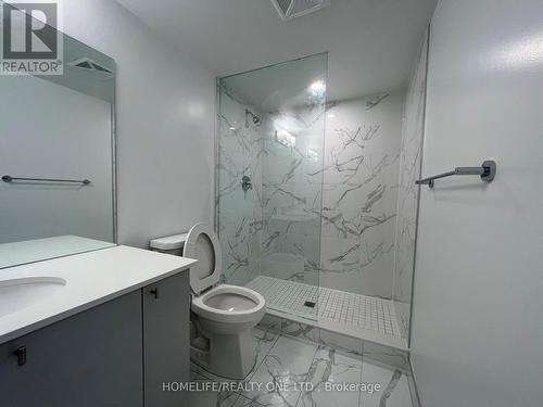 812 - 1480 Bayly Street, Pickering, ON - Indoor Photo Showing Bathroom