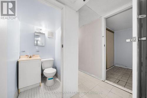 64 West Lynn Avenue, Toronto, ON - Indoor Photo Showing Bathroom