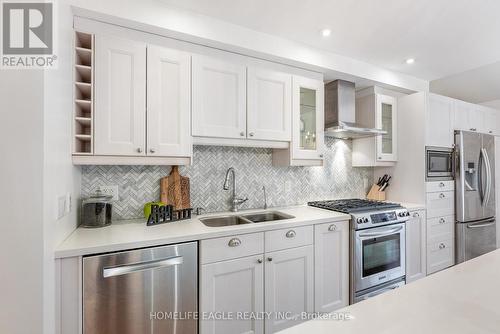 334 Riverdale Avenue, Toronto, ON - Indoor Photo Showing Kitchen With Double Sink With Upgraded Kitchen