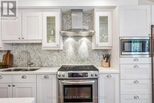 334 Riverdale Avenue, Toronto, ON - Indoor Photo Showing Kitchen With Double Sink With Upgraded Kitchen