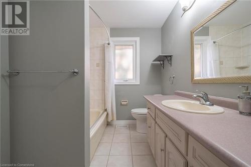 24 Springdale Boulevard, Guelph, ON - Indoor Photo Showing Bathroom