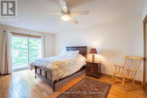 223 Bayshore Road, Innisfil, ON - Indoor Photo Showing Bedroom