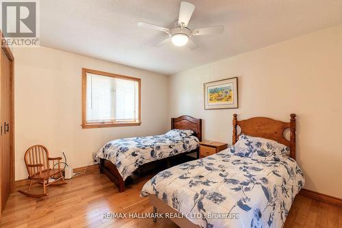 223 Bayshore Road, Innisfil, ON - Indoor Photo Showing Bedroom