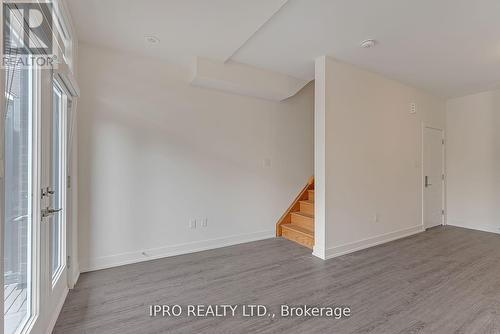 9 - 3 Bond Crescent, Richmond Hill, ON - Indoor Photo Showing Other Room