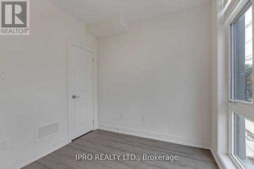 9 - 3 Bond Crescent, Richmond Hill, ON - Indoor Photo Showing Other Room