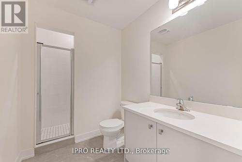 9 - 3 Bond Crescent, Richmond Hill, ON - Indoor Photo Showing Bathroom