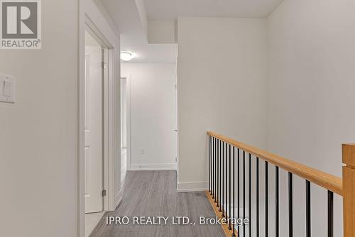 9 - 3 Bond Crescent, Richmond Hill, ON - Indoor Photo Showing Other Room