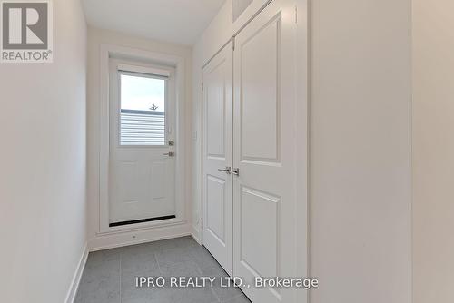 9 - 3 Bond Crescent, Richmond Hill, ON - Indoor Photo Showing Other Room