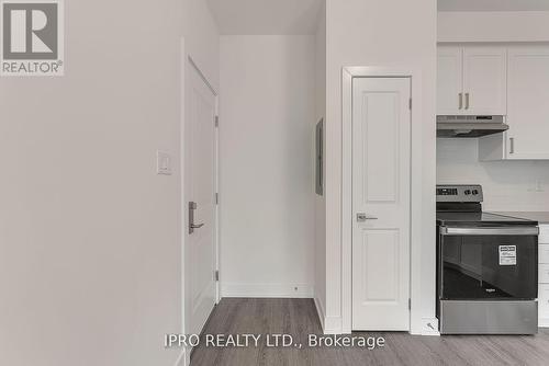 9 - 3 Bond Crescent, Richmond Hill, ON -  Photo Showing Other Room