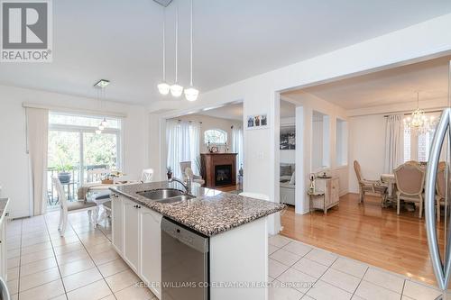 26 Homerton Avenue, Richmond Hill, ON - Indoor Photo Showing Kitchen With Double Sink With Upgraded Kitchen