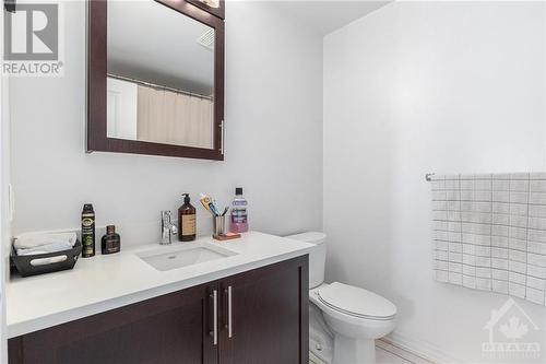 242 Rideau Street Unit#2502, Ottawa, ON - Indoor Photo Showing Bathroom