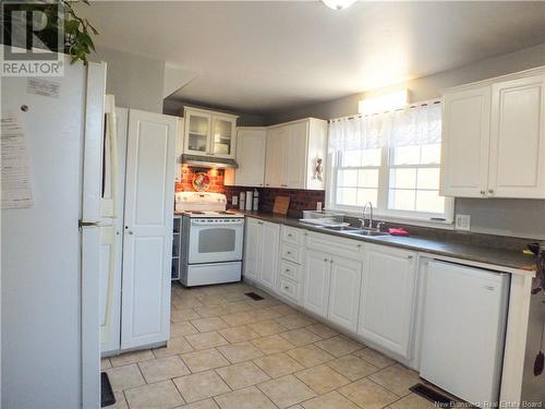 166 Main Street, Canterbury, NB - Indoor Photo Showing Kitchen With Double Sink