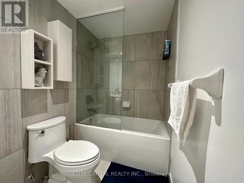 1707 - 99 Broadway Avenue, Toronto, ON - Indoor Photo Showing Bathroom