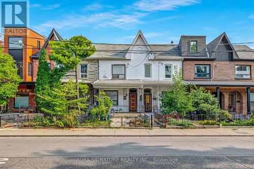 246 Niagara Street, Toronto, ON - Outdoor With Facade