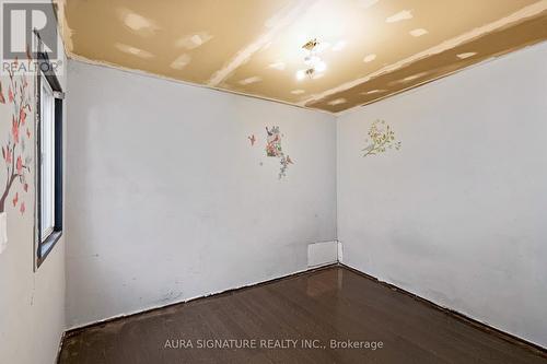 246 Niagara Street, Toronto, ON - Indoor Photo Showing Other Room