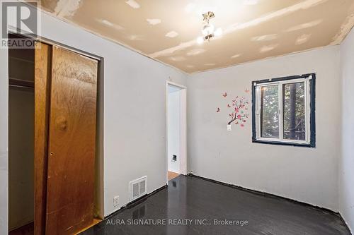 246 Niagara Street, Toronto, ON - Indoor Photo Showing Other Room