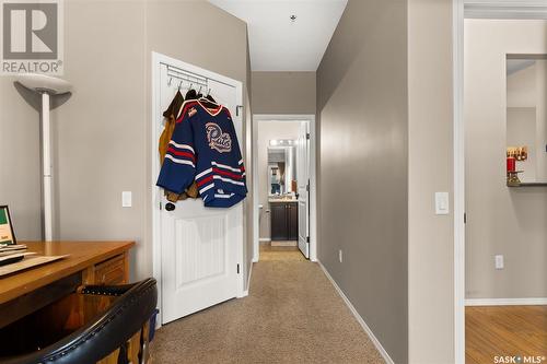 100W 1300 Stockton Street N, Regina, SK - Indoor Photo Showing Other Room