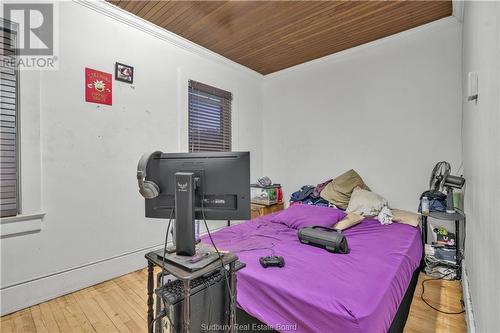 348-350 Elm Street, Sudbury, ON - Indoor Photo Showing Bedroom