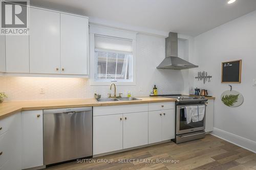 485 Grosvenor Street, London, ON - Indoor Photo Showing Kitchen With Double Sink