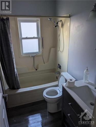 29 Wright Crescent, Brockville, ON - Indoor Photo Showing Bathroom