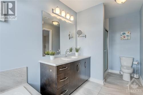 Ensuite Bathroom Primary Bedroom - 816 Loosestrife Way, Ottawa, ON - Indoor Photo Showing Bathroom