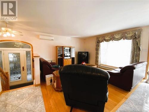 7 Clavette Street, Saint-Jacques, NB - Indoor Photo Showing Living Room