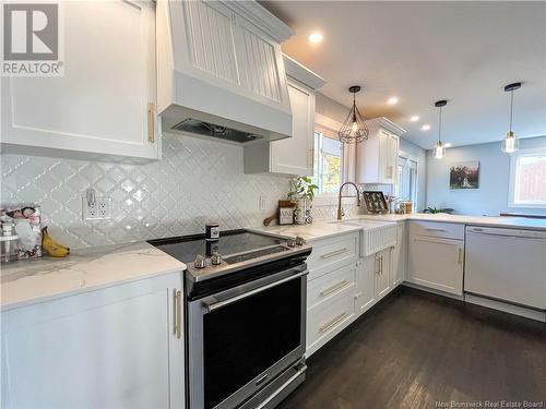 170 Elizabeth Street, Woodstock, NB - Indoor Photo Showing Kitchen With Upgraded Kitchen