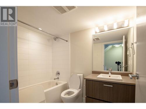 7458 Britton Street, Burnaby, BC - Indoor Photo Showing Bathroom