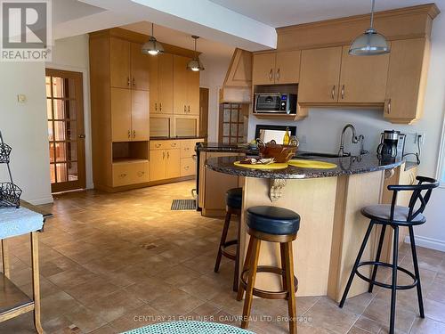 235 Broadwood Avenue, Temiskaming Shores, ON - Indoor Photo Showing Kitchen